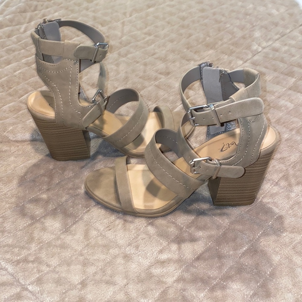 Womens heals